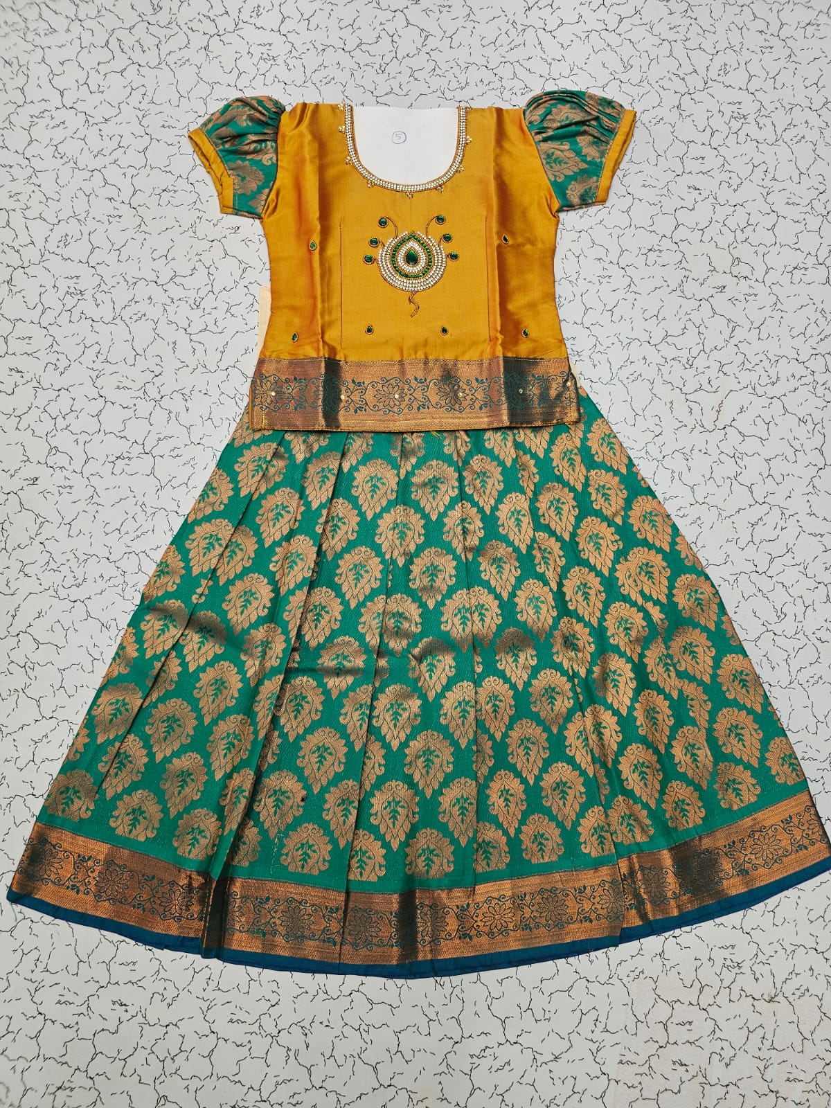 Kids pattu pavadai set with mustard yellow top and green bridal silk skirt – Sri Thulir Tex