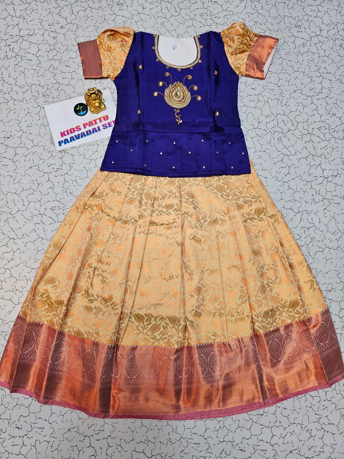 Kids navy blue and golden pattu pavadai set with puff sleeves and zari woven silk skirt – Sri Thulir Tex