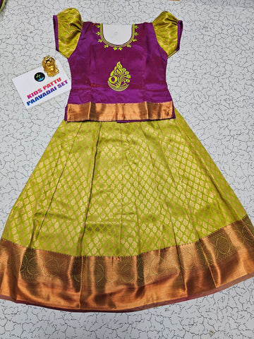 Kids pattu pavadai with pink top and green bridal silk skirt – Sri Thulir Tex
