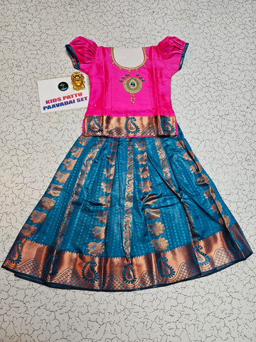 Kids pink top and peacock blue emboss skirt pattu pavadai set – Sri Thulir Tex