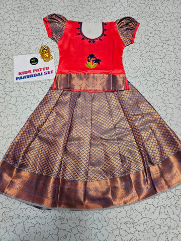 Kids red semi silk top with purple bridal silk zari skirt – Pattu Pavadai Set – Sri Thulir Tex