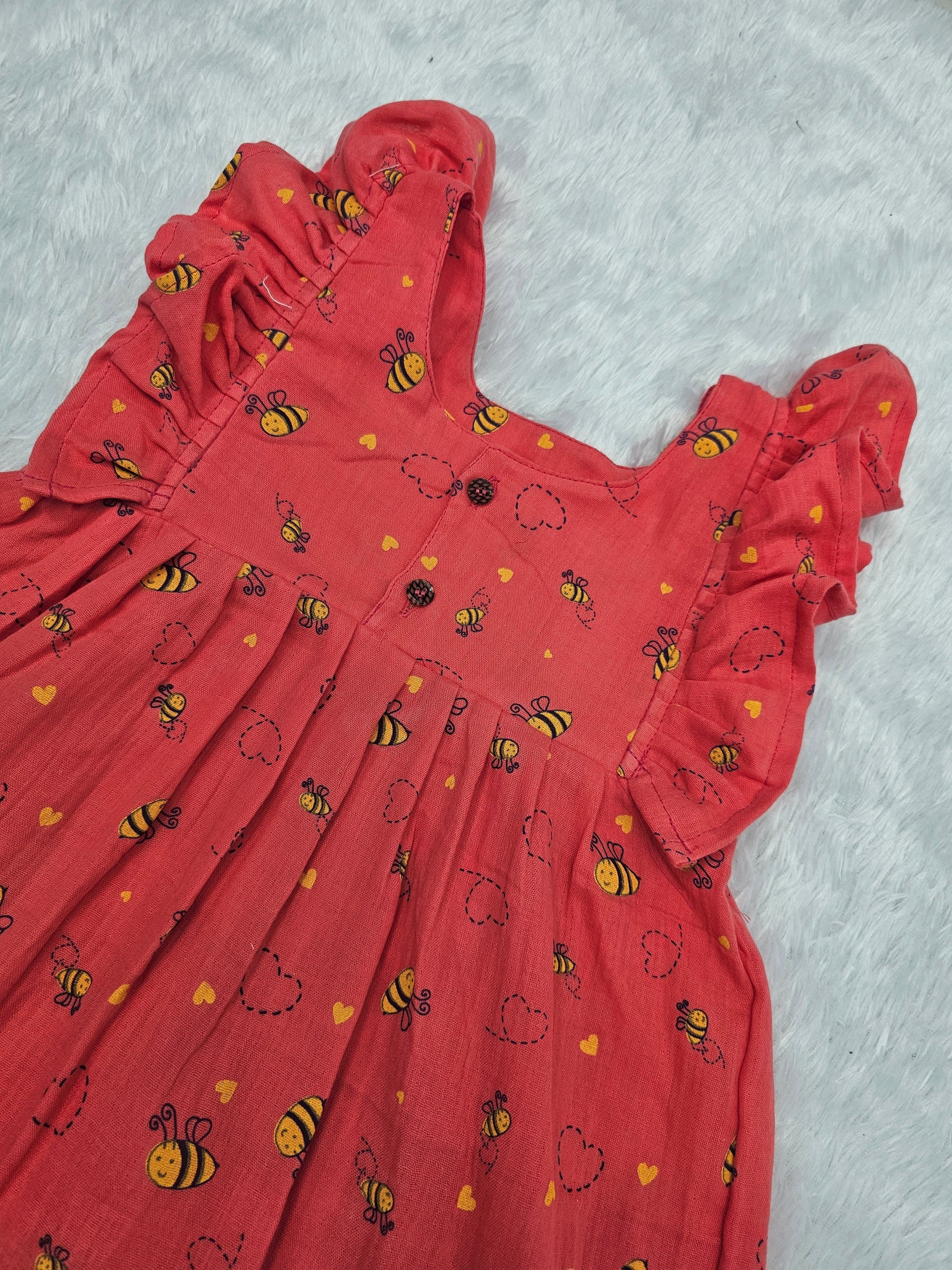 Red muslin baby jabla frock with bee print and butterfly sleeves front open design – Sri Thulir Tex