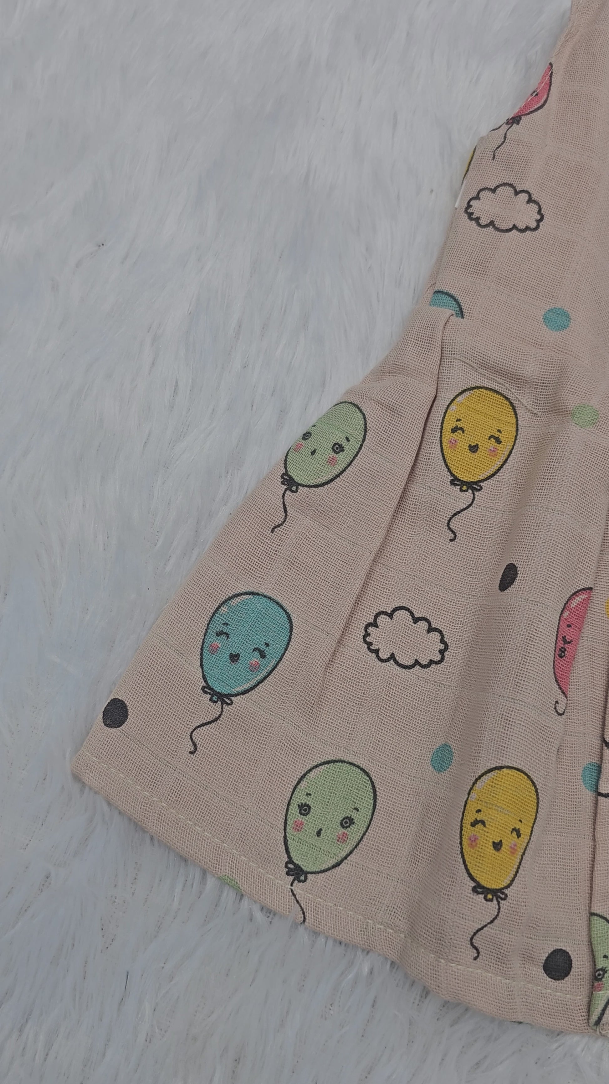 Cream muslin baby jabla frock with colorful balloon print and front open button design – Sri Thulir Tex